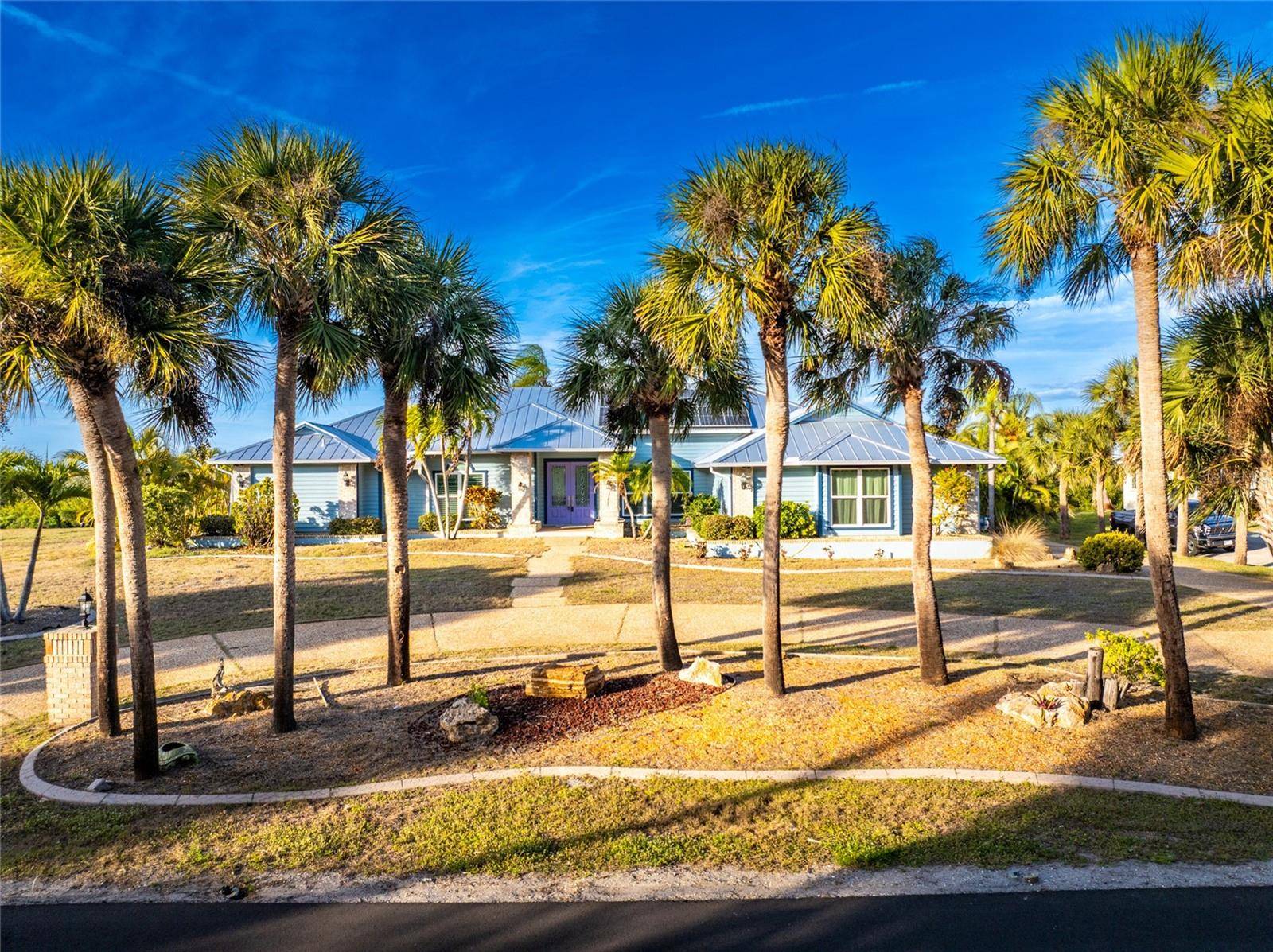 50 SPYGLASS ALY, Placida, FL 33946