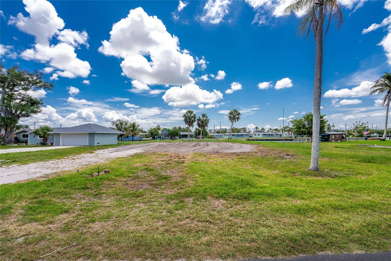 1899 RIVERSIDE DR, Englewood, FL 34223