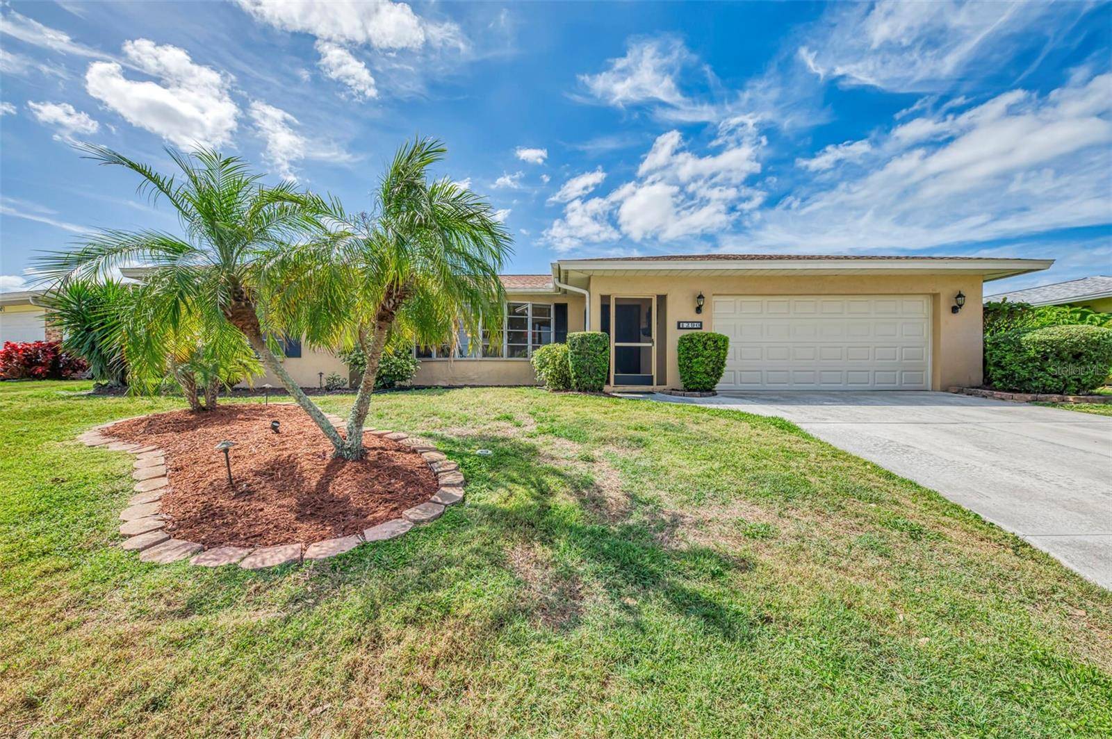 1290 LAKESIDE DR, Venice, FL 34293
