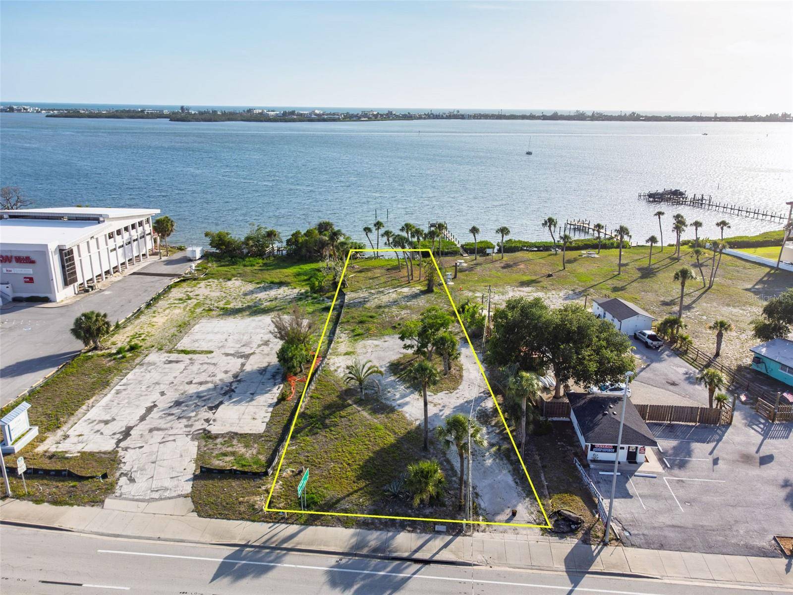 1144 S MCCALL RD, Englewood, FL 34223
