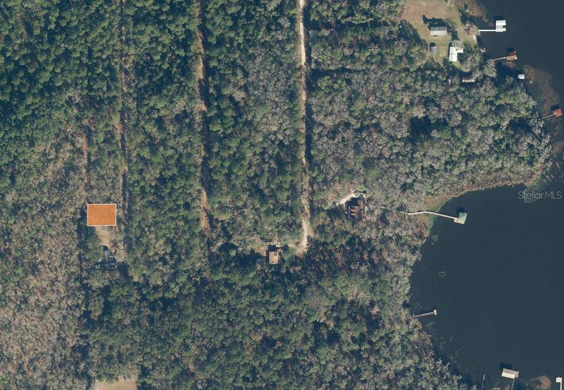 131 ORANGE DR, Florahome, FL 32140