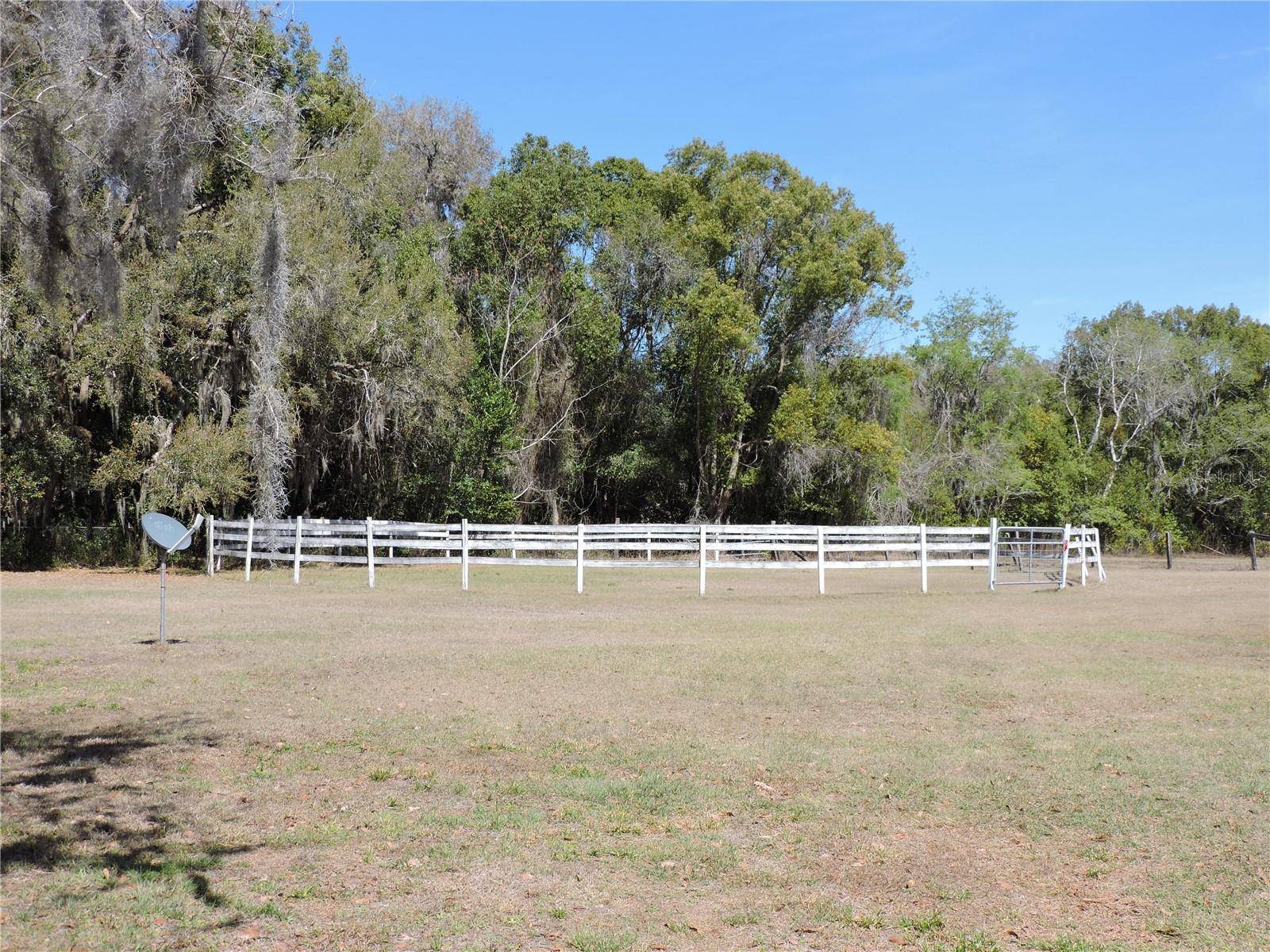 148 DENVER RD, Crescent City, FL 32112