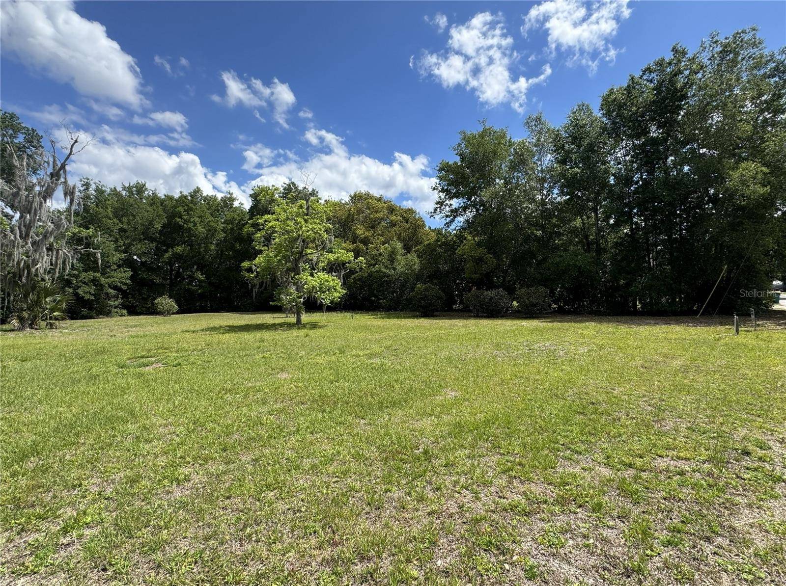 65 HOWARD ST, Umatilla, FL 32784