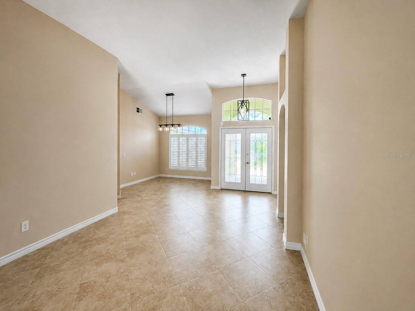 8032 PINE HOLLOW DR, Mount Dora, FL 32757