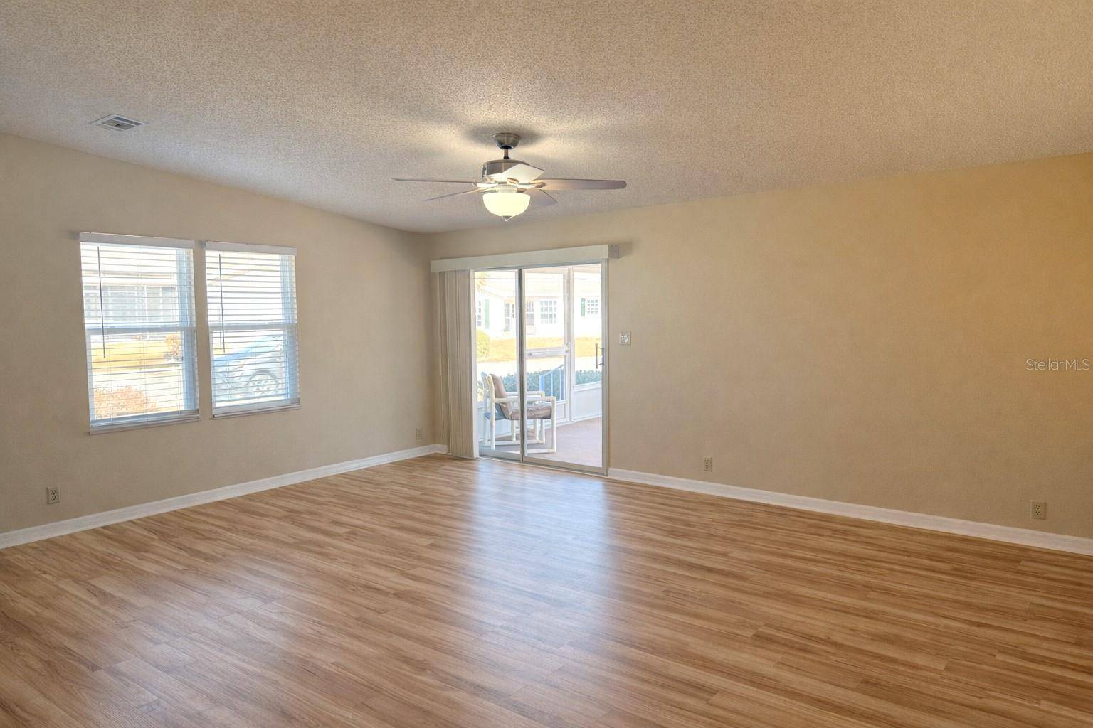 25308 CASA DEL LAGO LN, Leesburg, FL 34748