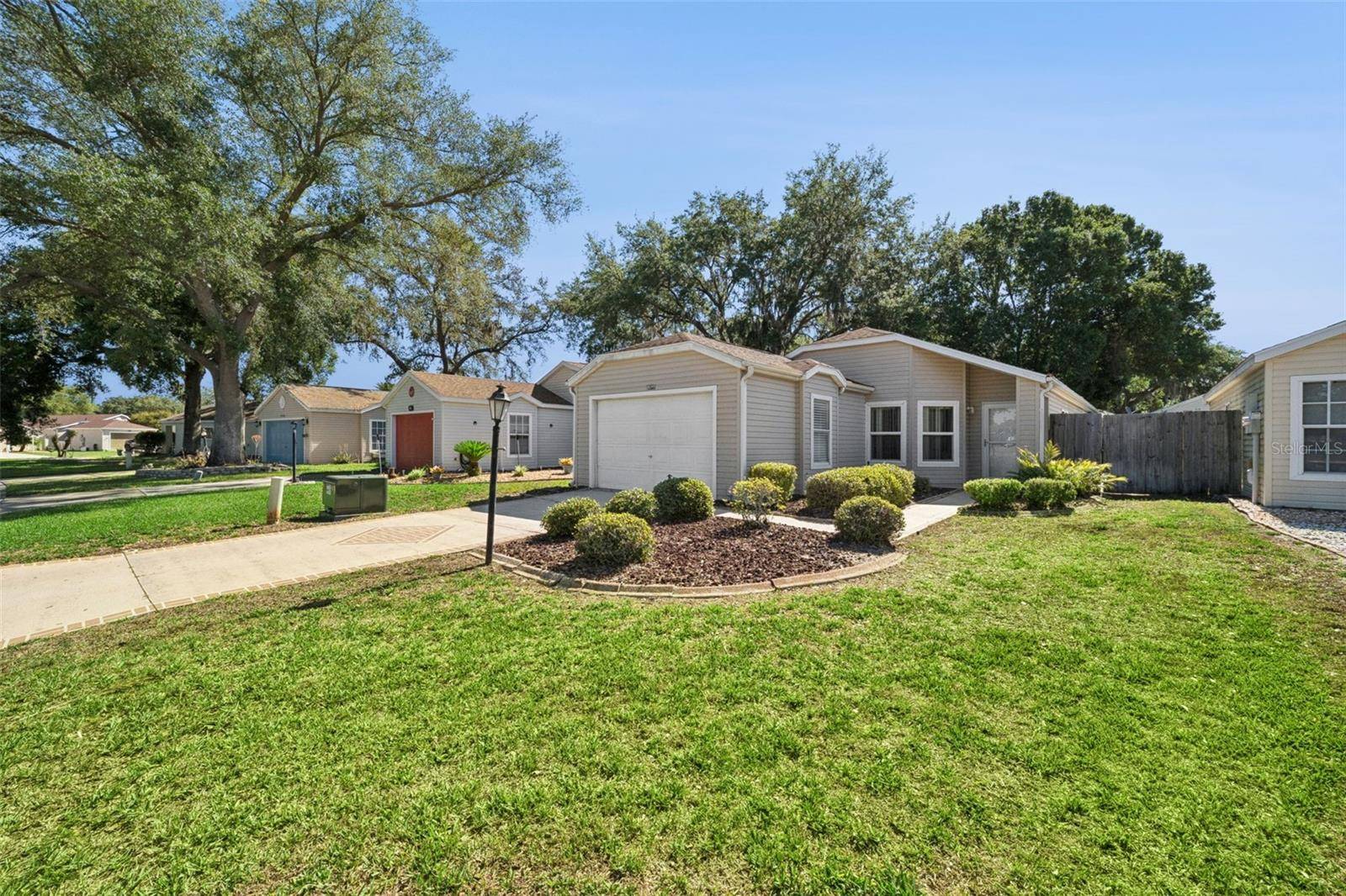 25312 GREEN HERON DR, Leesburg, FL 34748