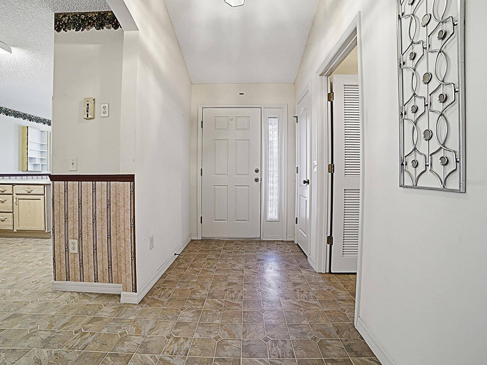 16865 SE 93RD CUTHBERT CIR, The Villages, FL 32162