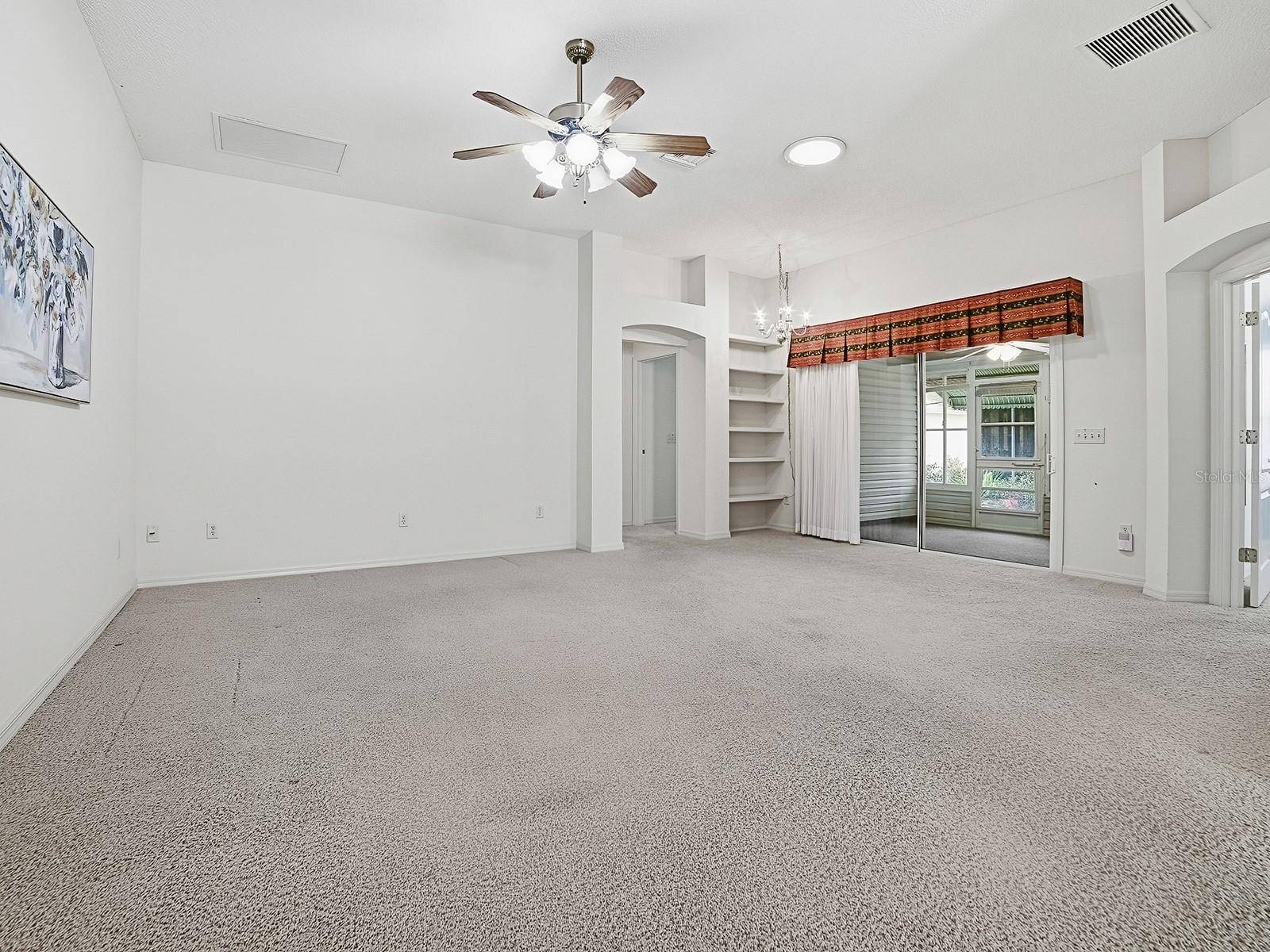 16865 SE 93RD CUTHBERT CIR, The Villages, FL 32162