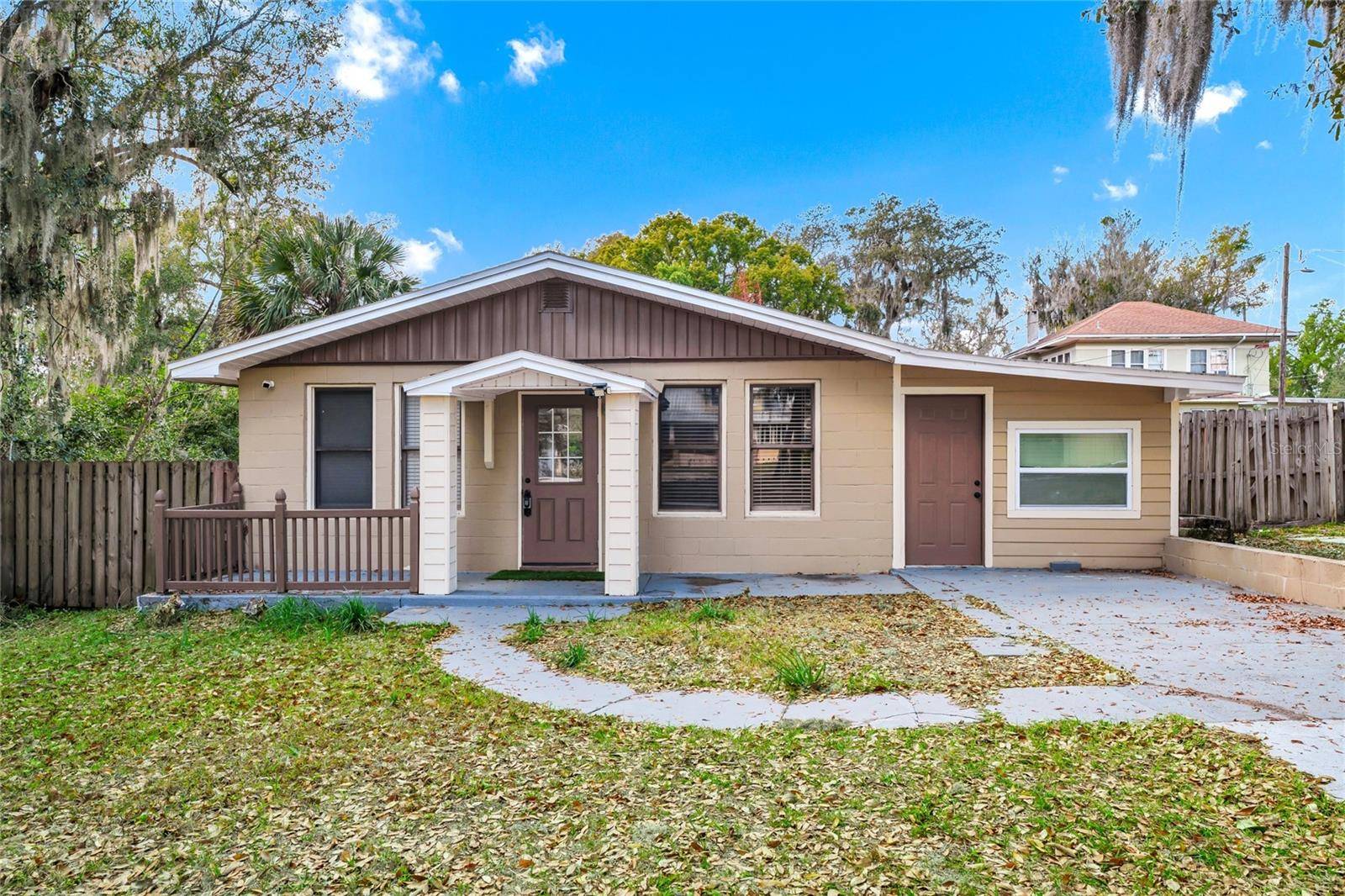 1244 LAKE AVE, Clermont, FL 34711