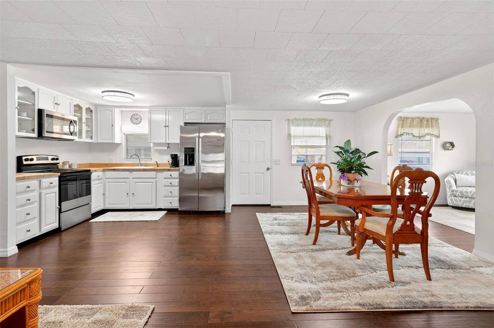 7 COCOS PLUMOSA DR #A, Eustis, FL 32726