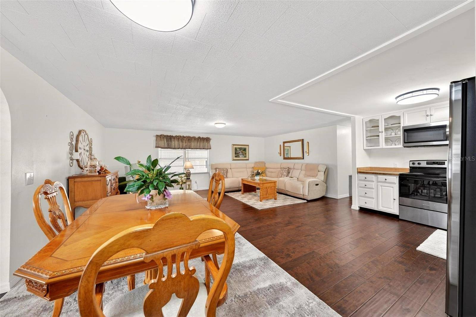 7 COCOS PLUMOSA DR #A, Eustis, FL 32726