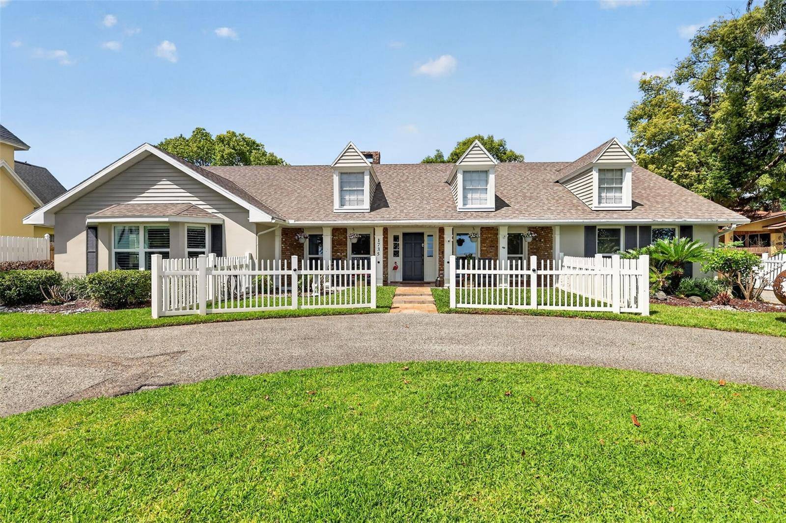 1735 LAKESHORE DR, Mount Dora, FL 32757