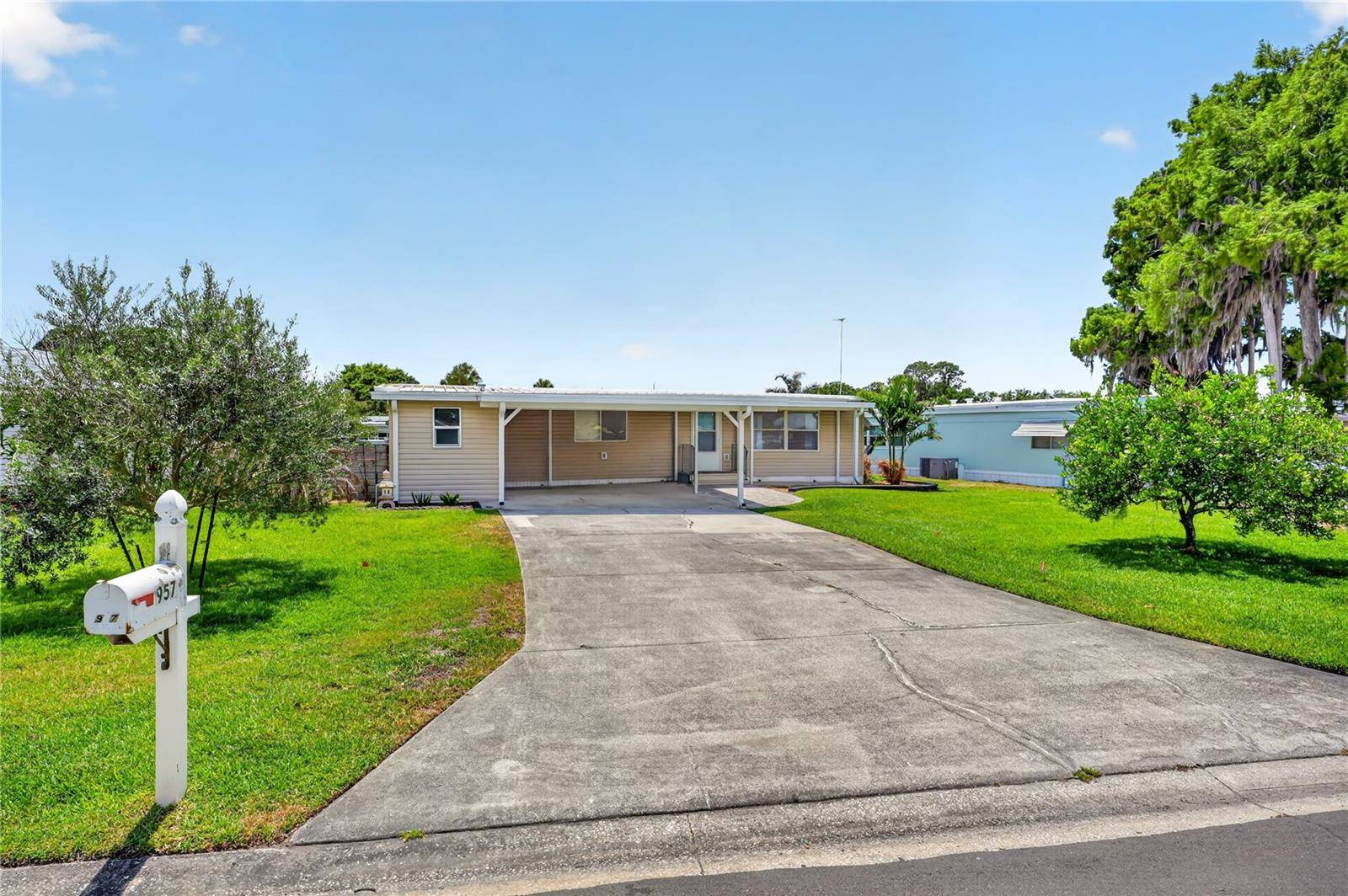 957 TODD WAY, Tavares, FL 32778