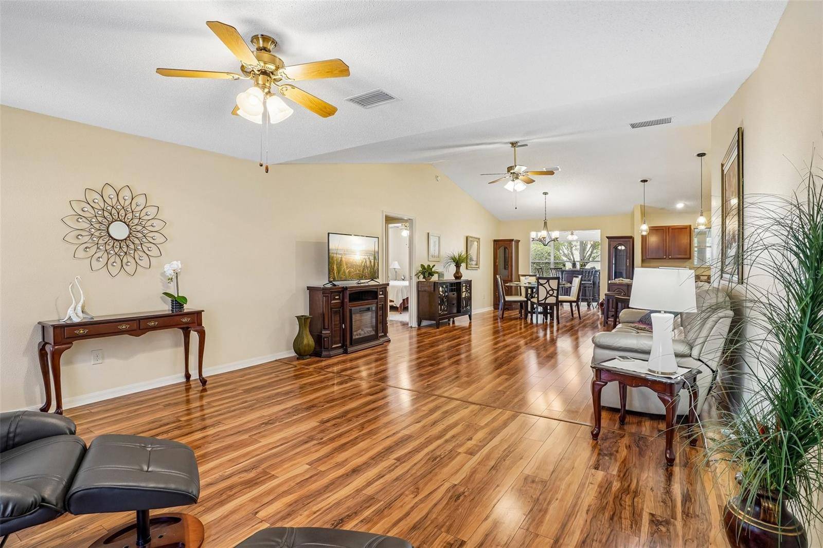 447 FOSTER PL, The Villages, FL 32162