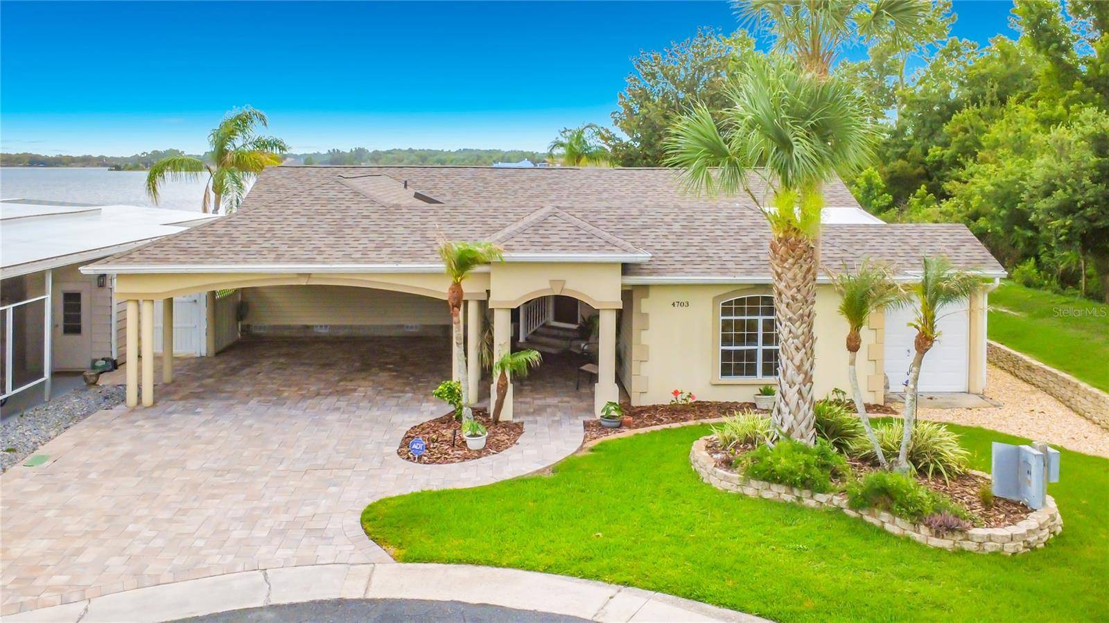 4703 CASSANDRA LN, Lakeland, FL 33809