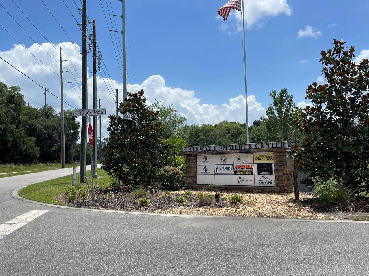 1080 DUCK BOX RD, Umatilla, FL 32784