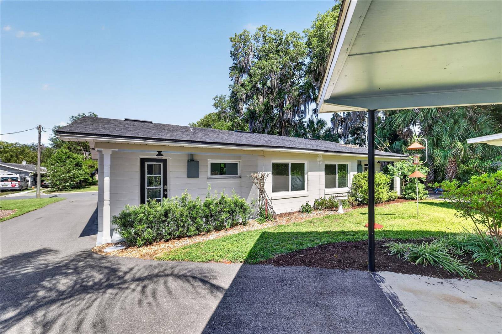 1012 N BAKER ST, Mount Dora, FL 32757