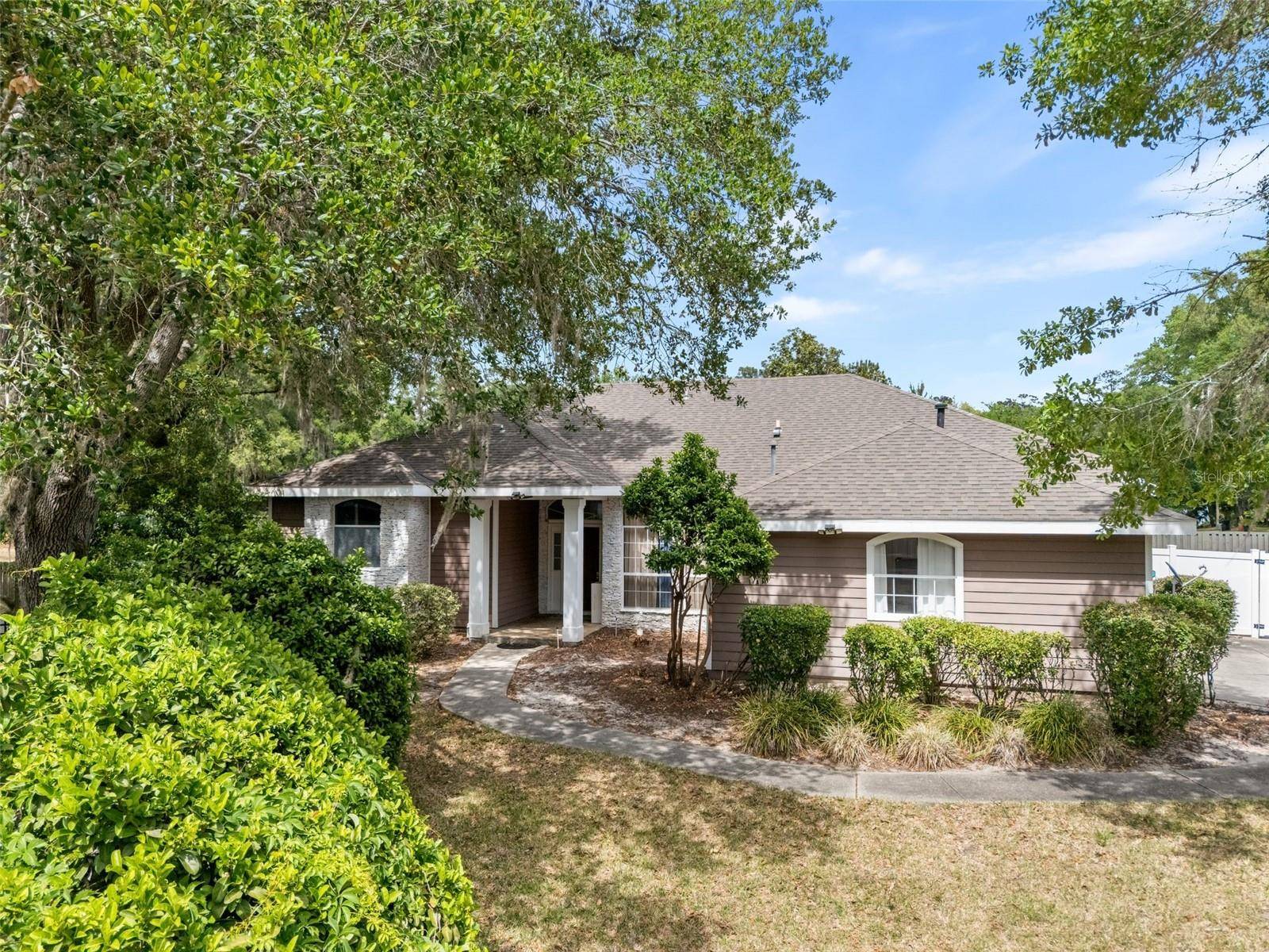 11520 NW 8TH LN, Gainesville, FL 32606