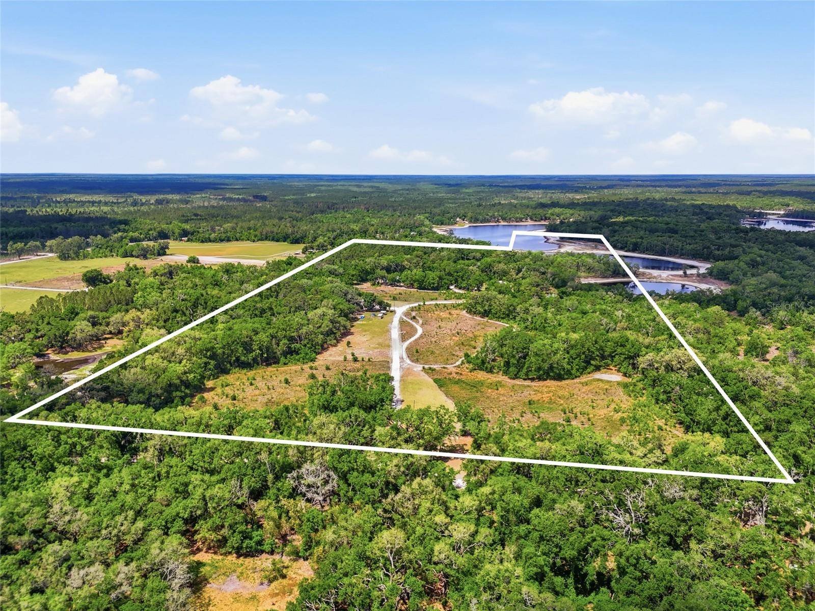 401 SE FALCON RD, Branford, FL 32008