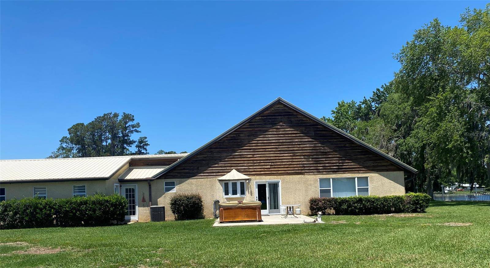 229 LAKE IDA POINT DR, Interlachen, FL 32148
