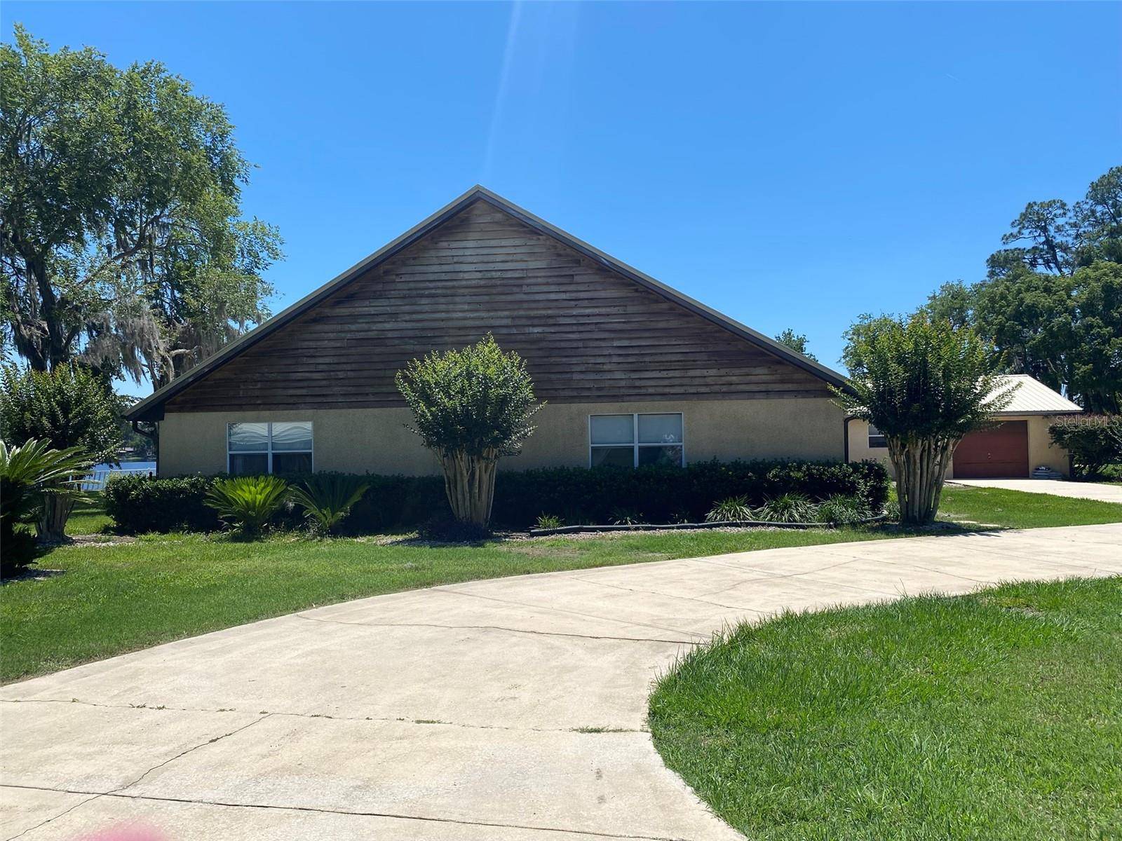 229 LAKE IDA POINT DR, Interlachen, FL 32148