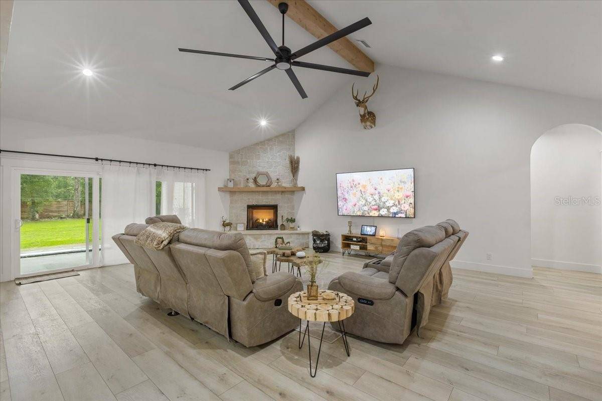 9061 KATHERINE WAY, Fanning Springs, FL 32693