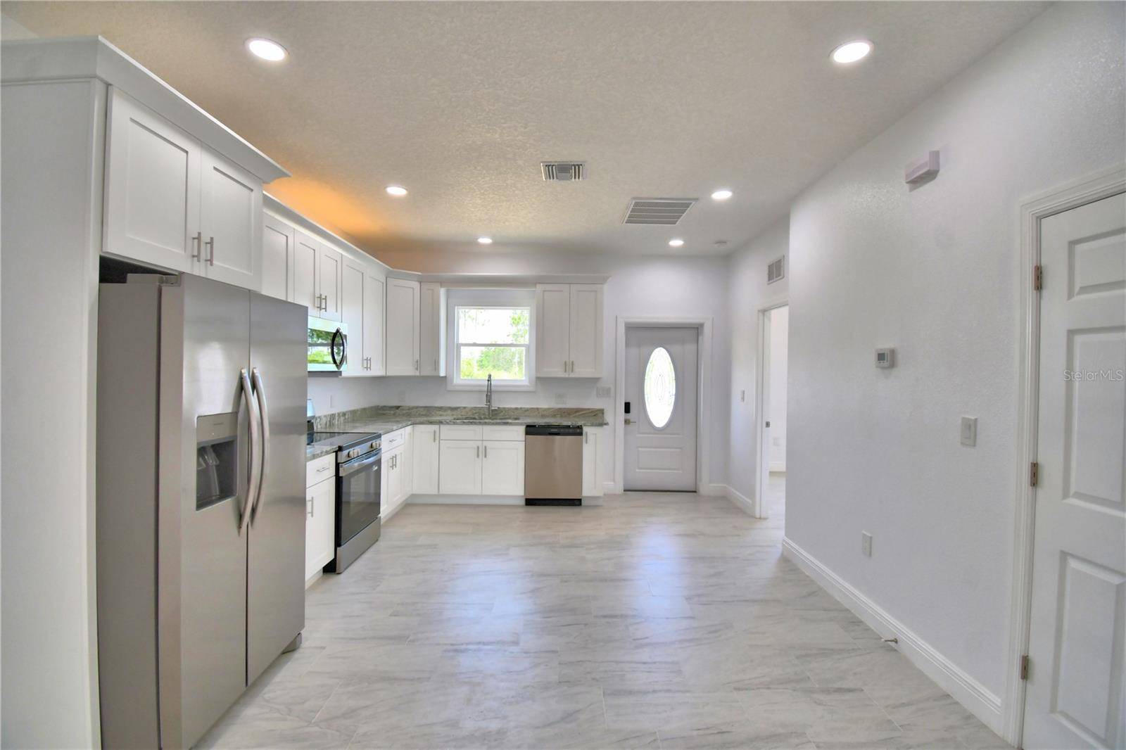 7951 SARASOTA DR #A, Indian Lake Estates, FL 33855
