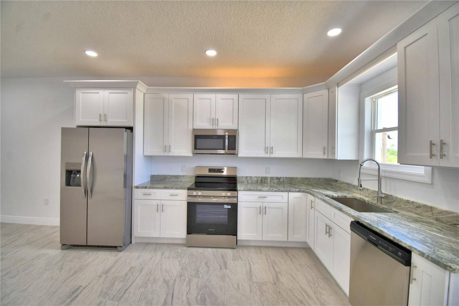 7951 SARASOTA DR #A, Indian Lake Estates, FL 33855