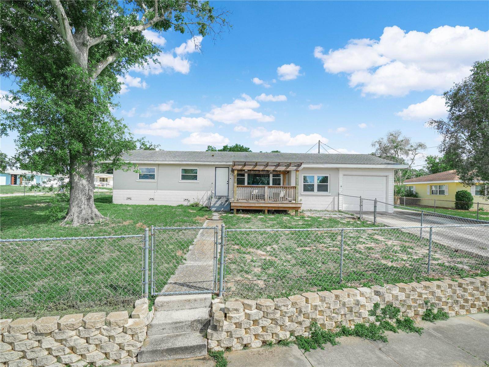 231 RIDGE MANOR DR, Lake Wales, FL 33853