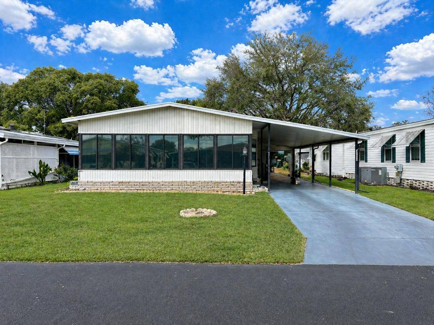 6081 SOUTHERN OAKS DR SE, Winter Haven, FL 33884
