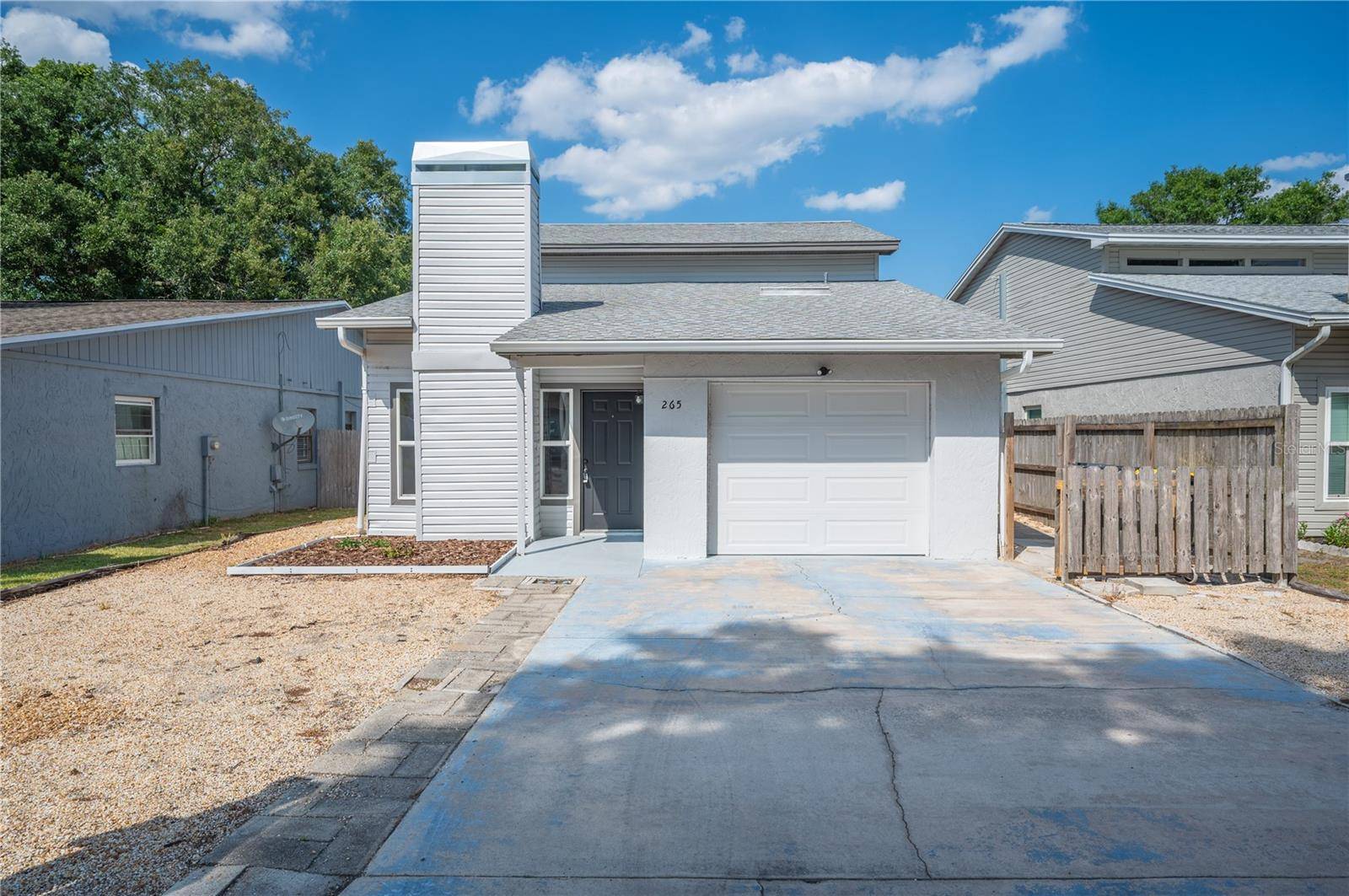265 LAKE THOMAS DR, Winter Haven, FL 33880