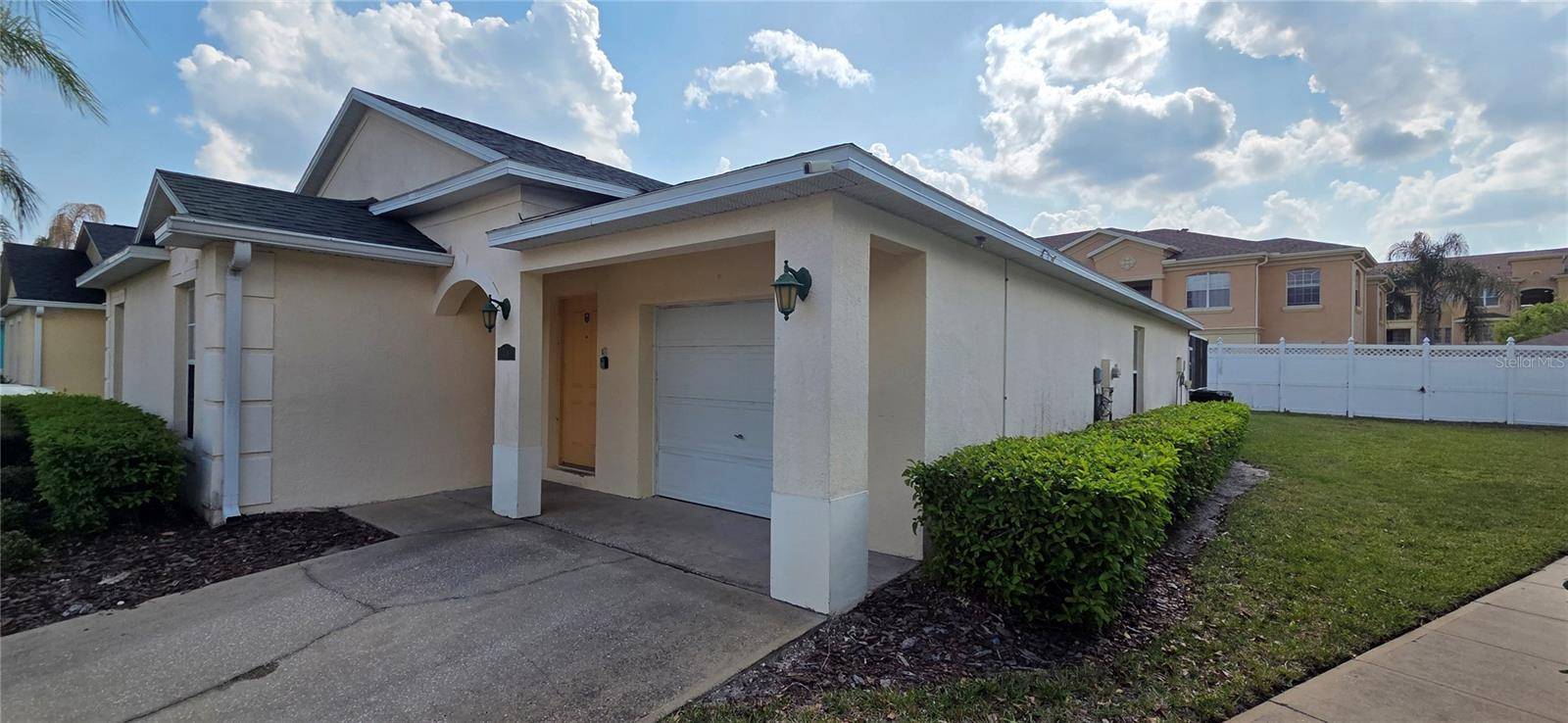 528 RESERVE DR, Davenport, FL 33896
