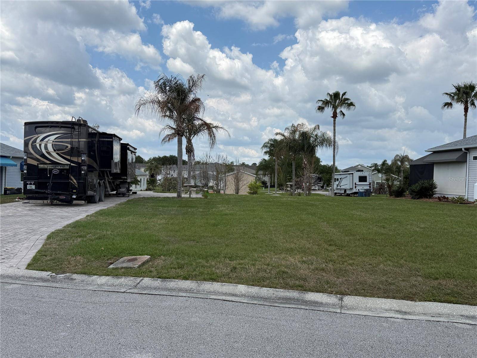1030 RALLY DR, Polk City, FL 33868