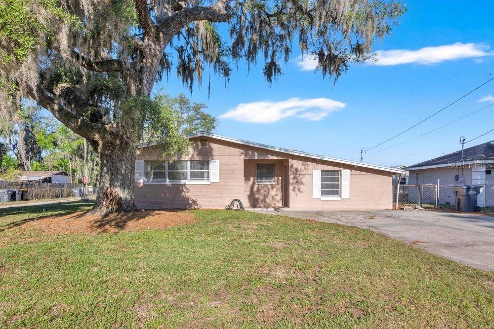218 DENNIS AVE, Winter Haven, FL 33880