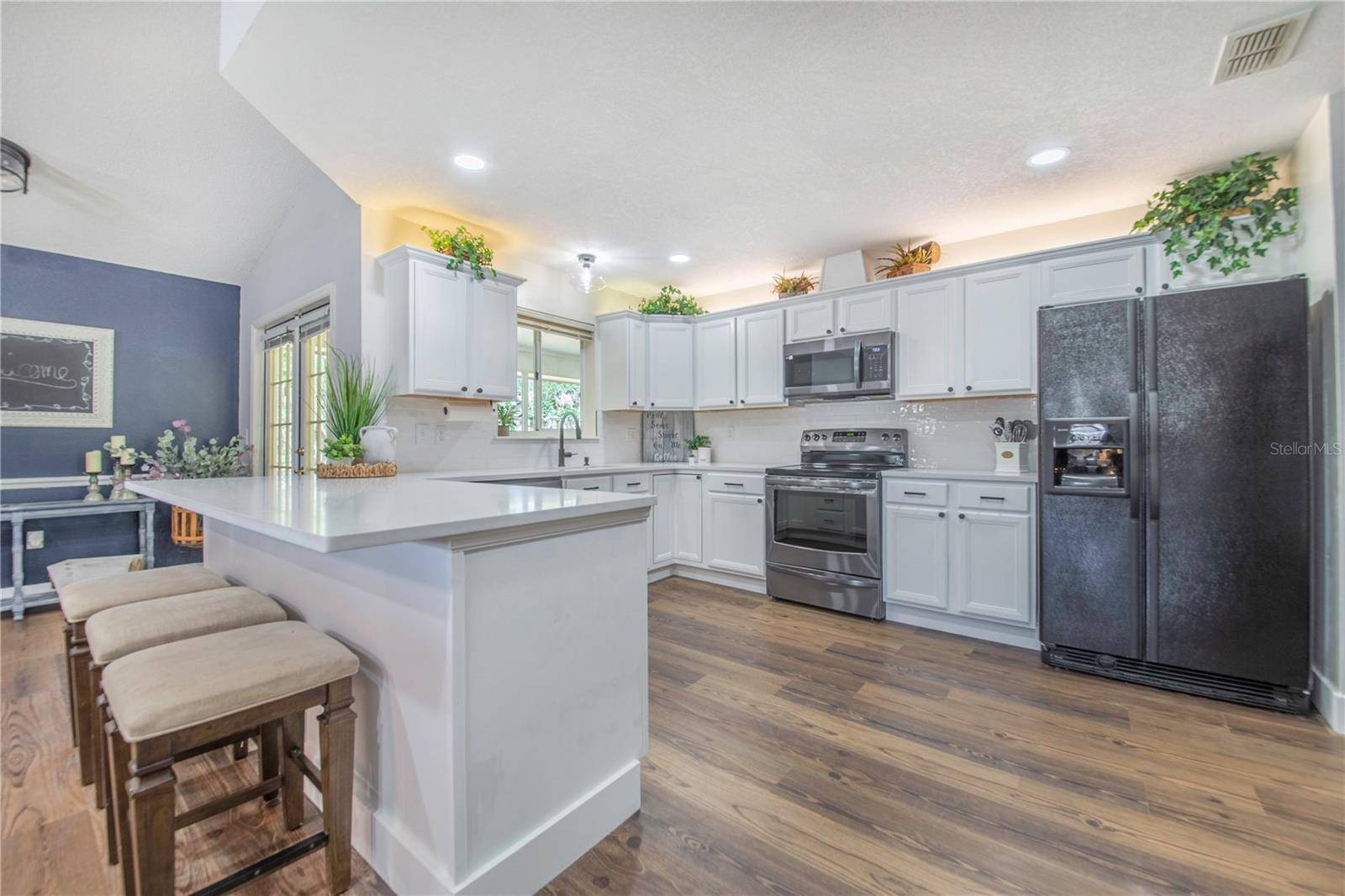 23 OAKWOOD RD, Winter Haven, FL 33880