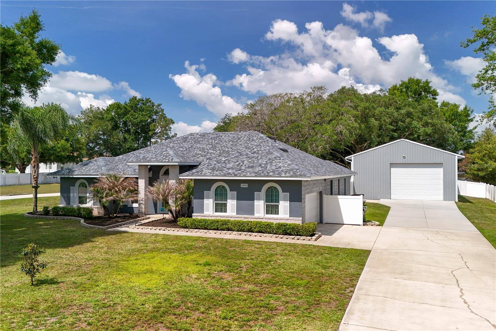 1095 W LAKE HAMILTON DR, Winter Haven, FL 33881