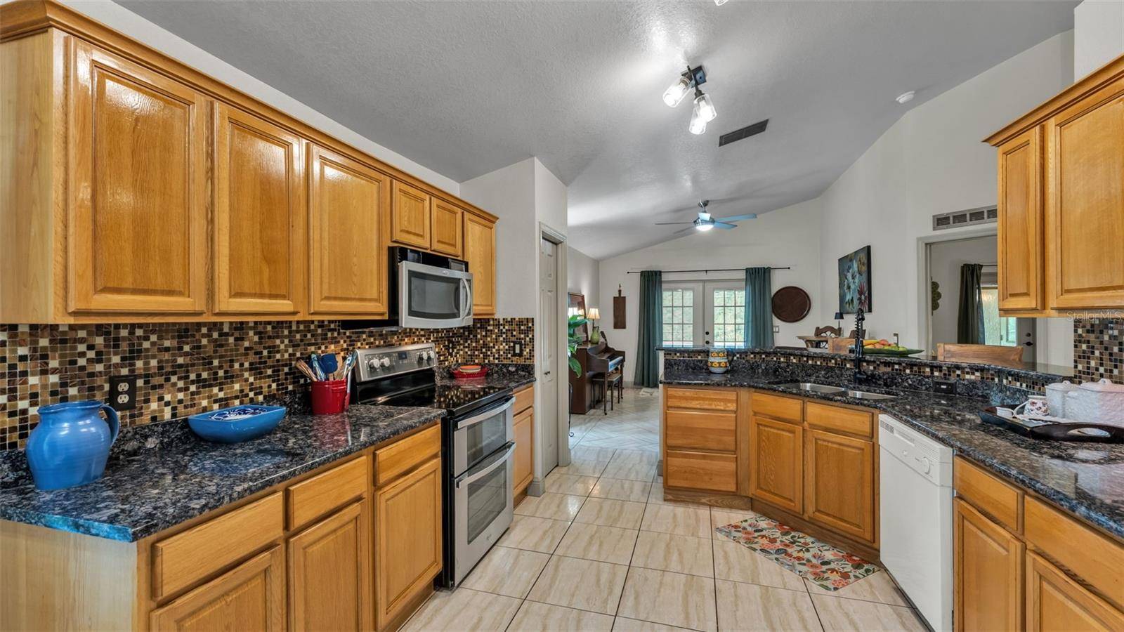 13409 SWEET HILL RD, Polk City, FL 33868