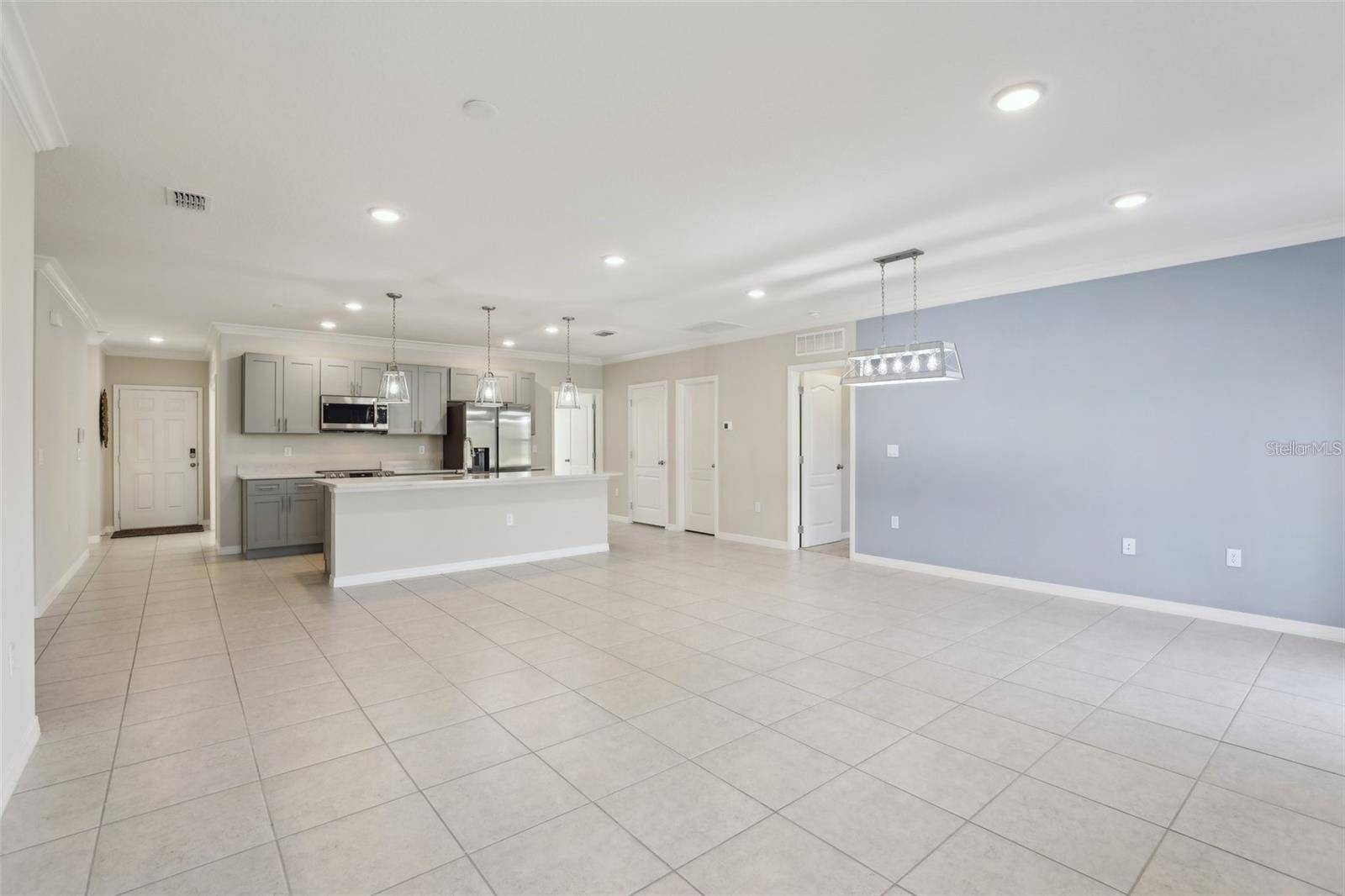 2410 PARK AVE, Indian Lake Estates, FL 33855