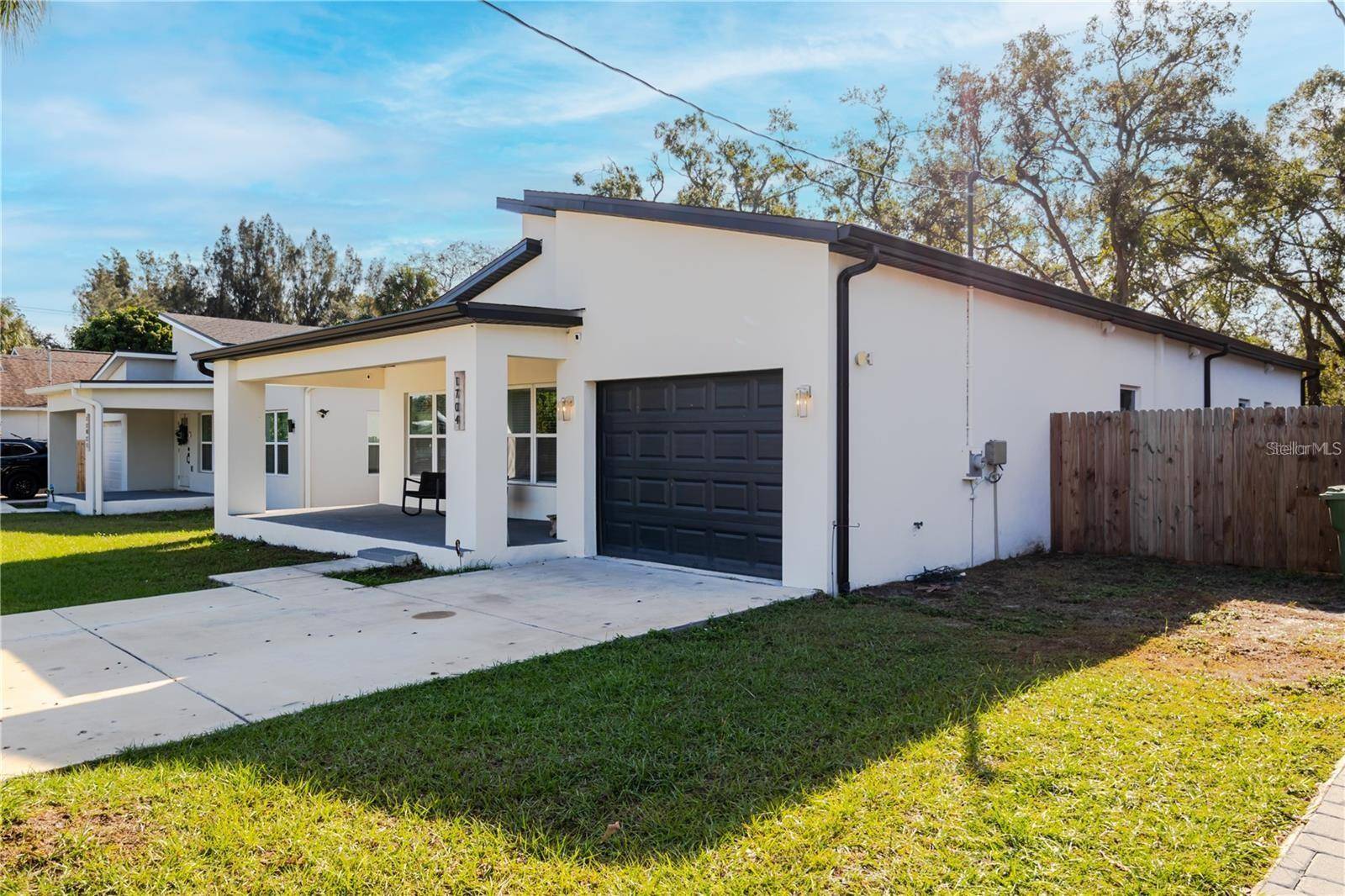 1704 W HANNA AVE, Tampa, FL 33604