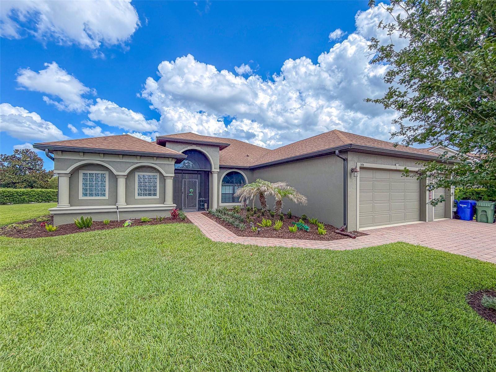 1394 OAKMONT DR, Winter Haven, FL 33884