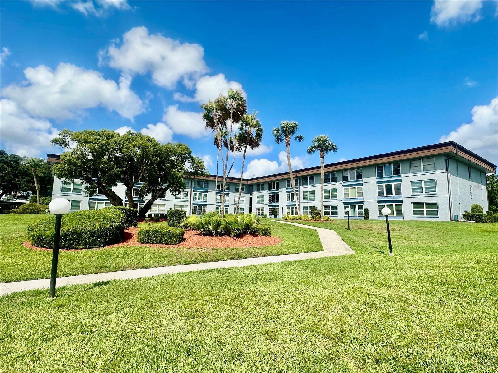 333 LAKE HOWARD DR NW #304B, Winter Haven, FL 33880