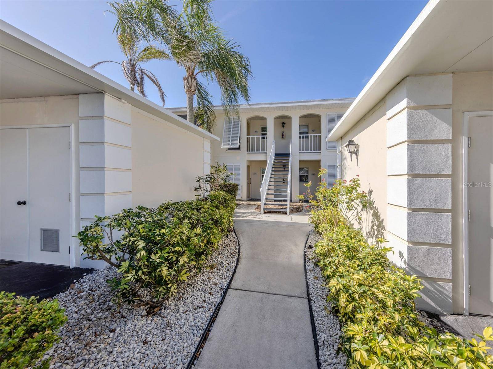 435 CERROMAR LN #326, Venice, FL 34293