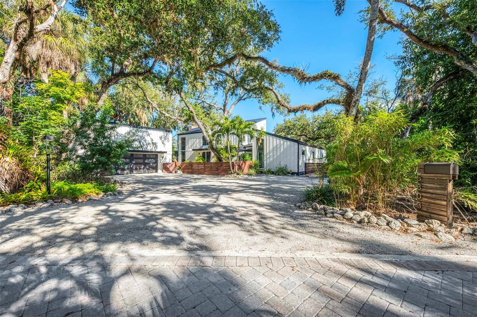 5303 HIDDEN HARBOR RD, Sarasota, FL 34242