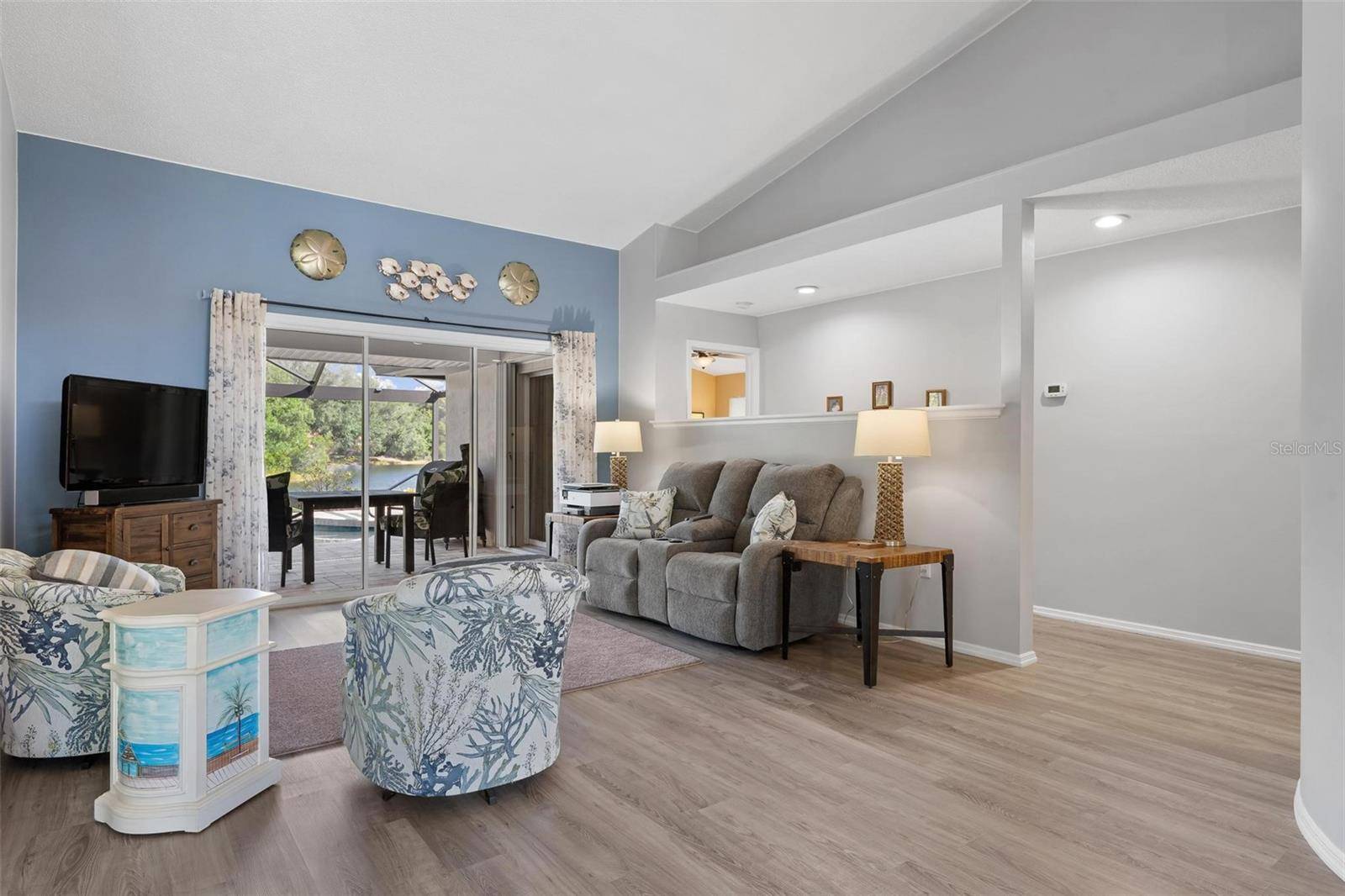 5009 SOUTHERN PINE CIR, Venice, FL 34293