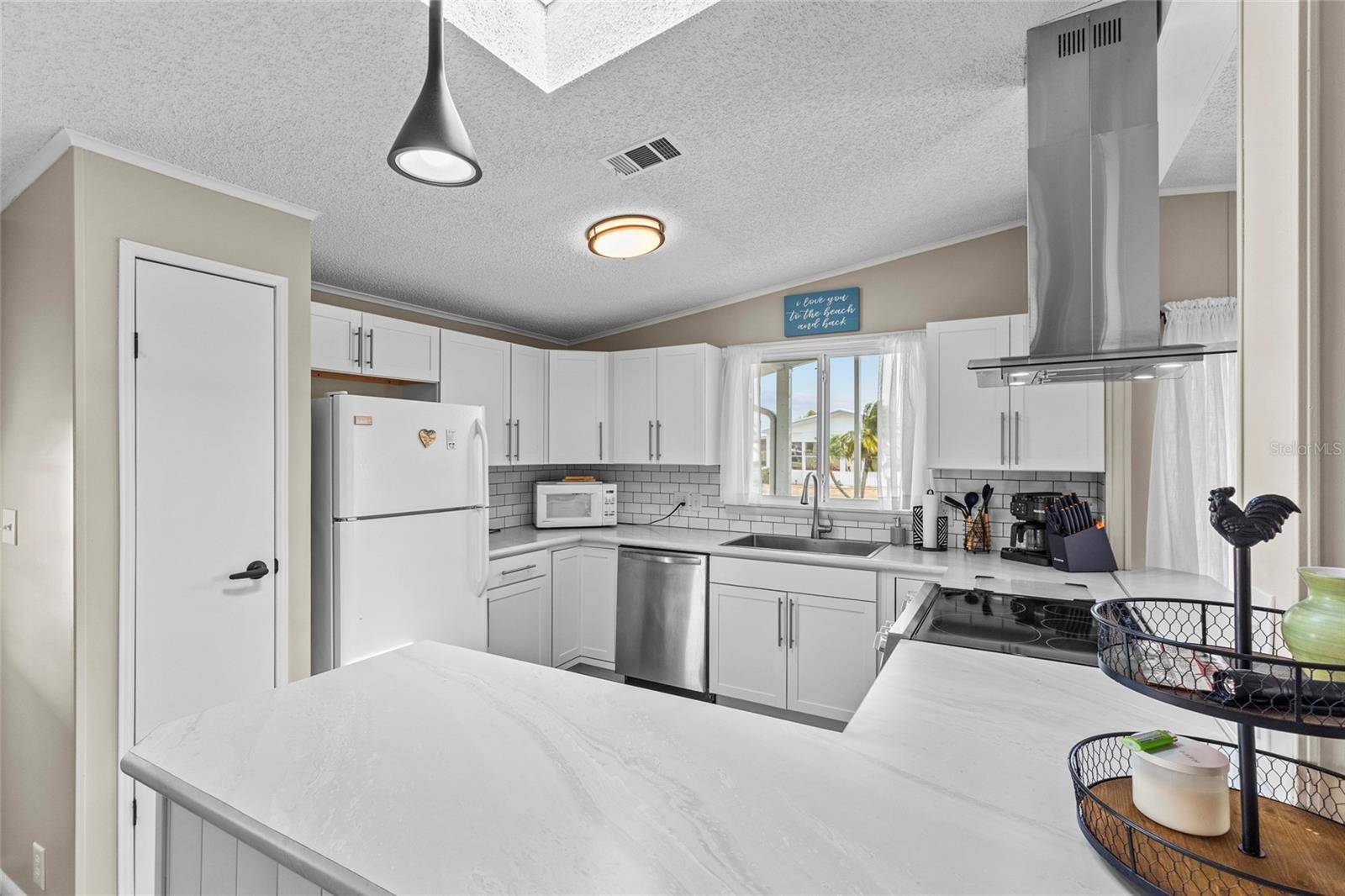 611 LA JOLLA CIR, North Port, FL 34287