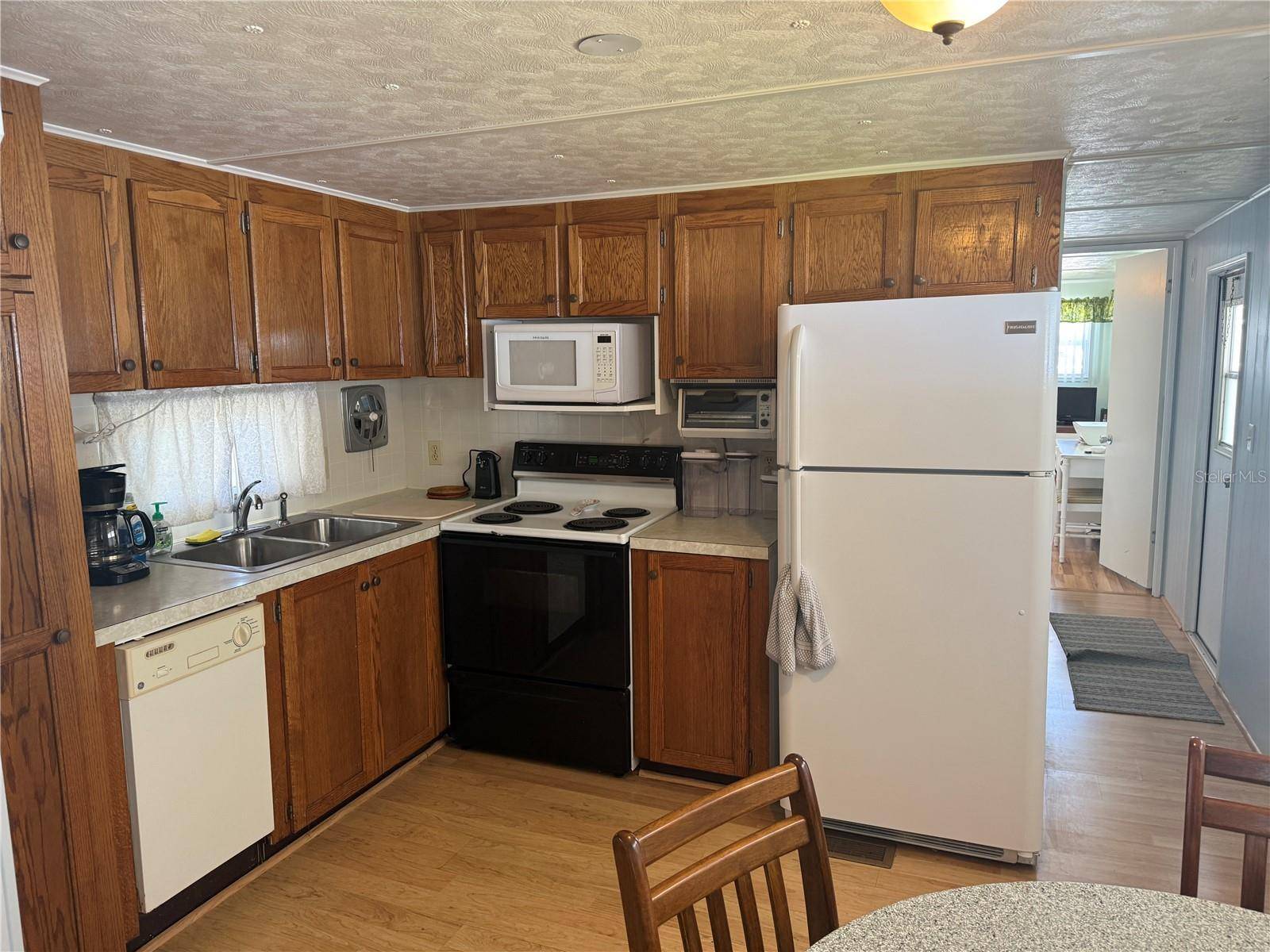 731 CAMELLIA DR, Venice, FL 34293