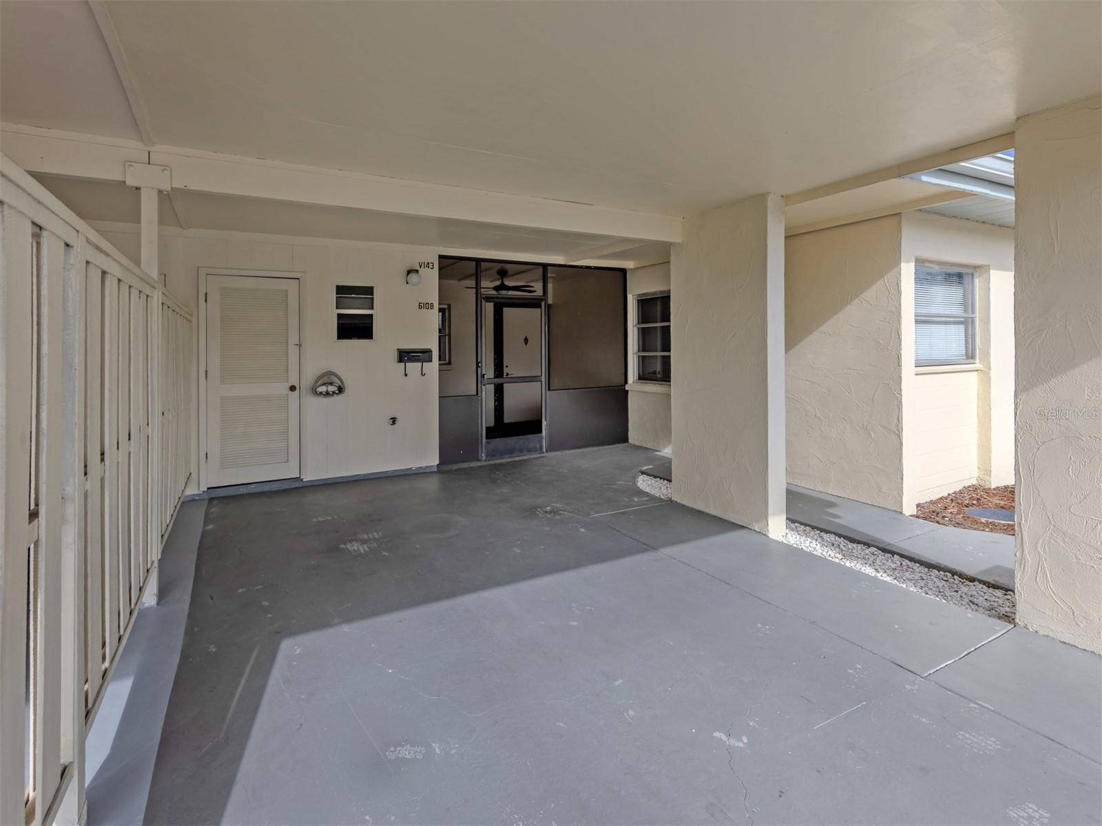 6108 GREEN VIEW DR #143, Sarasota, FL 34231