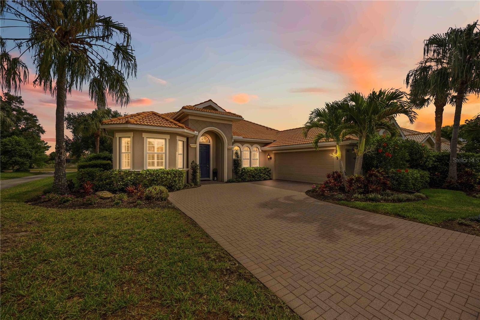 170 MONTELLUNA DR, North Venice, FL 34275
