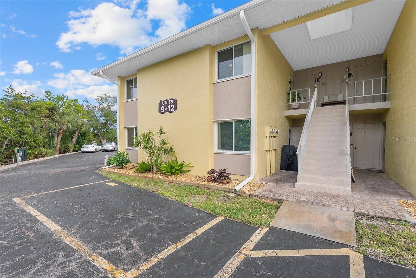 101 LOUELLA LN #10, Nokomis, FL 34275