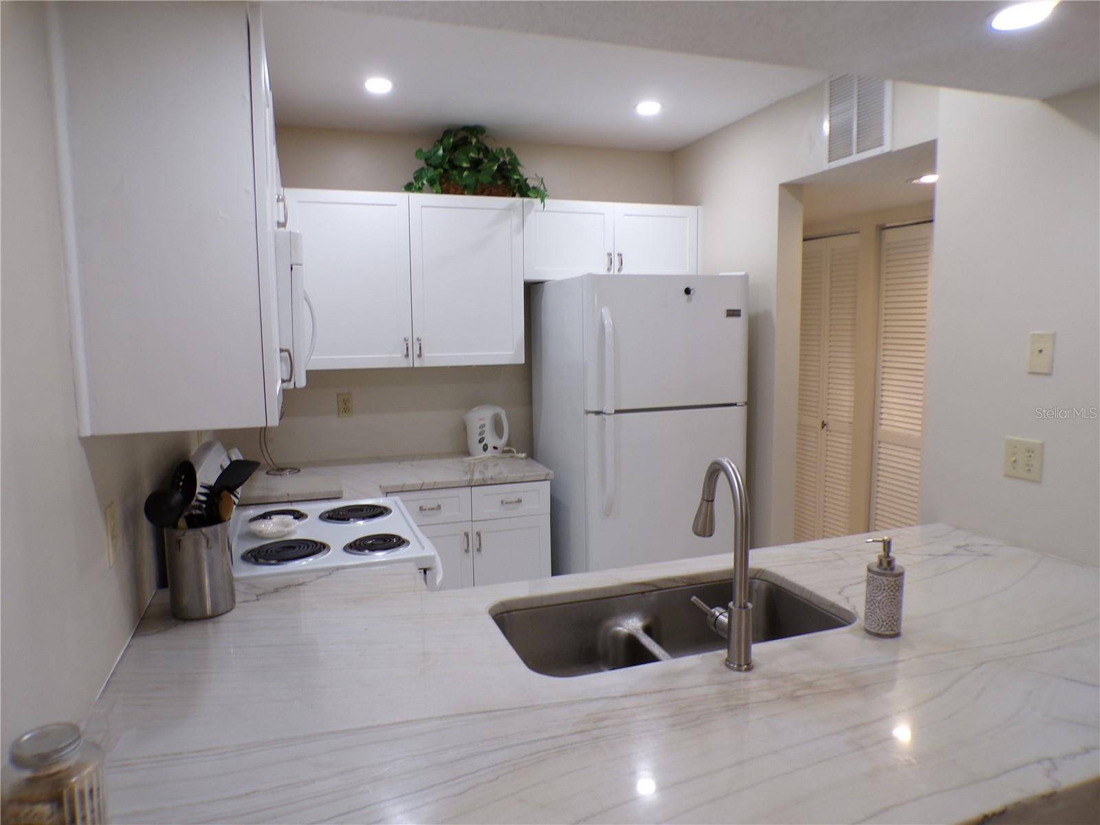 622 BIRD BAY DR S #203, Venice, FL 34285
